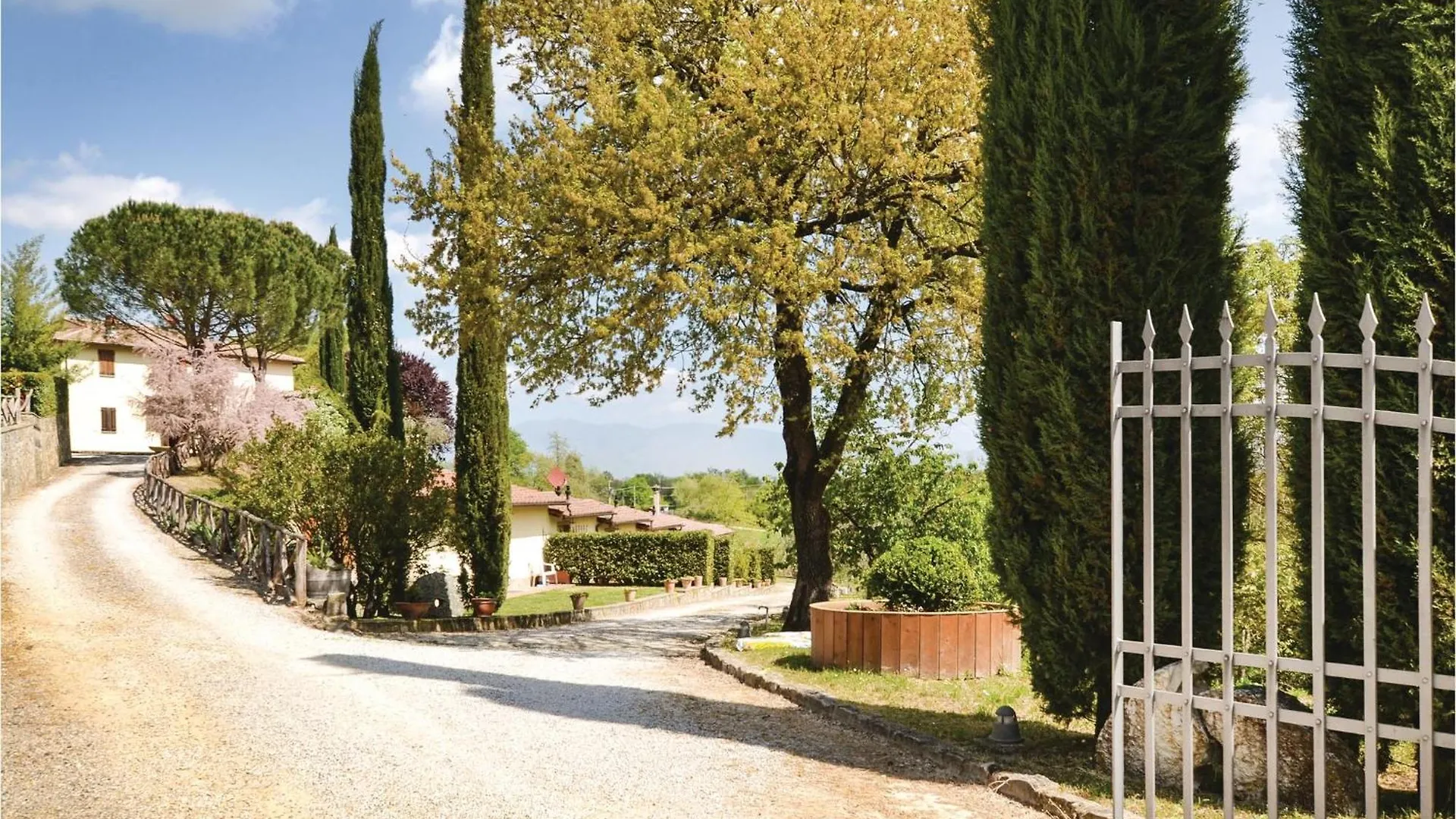 Nice Home In Bucine Ar With Kitchen Panzano in Chianti 0*,  Italy